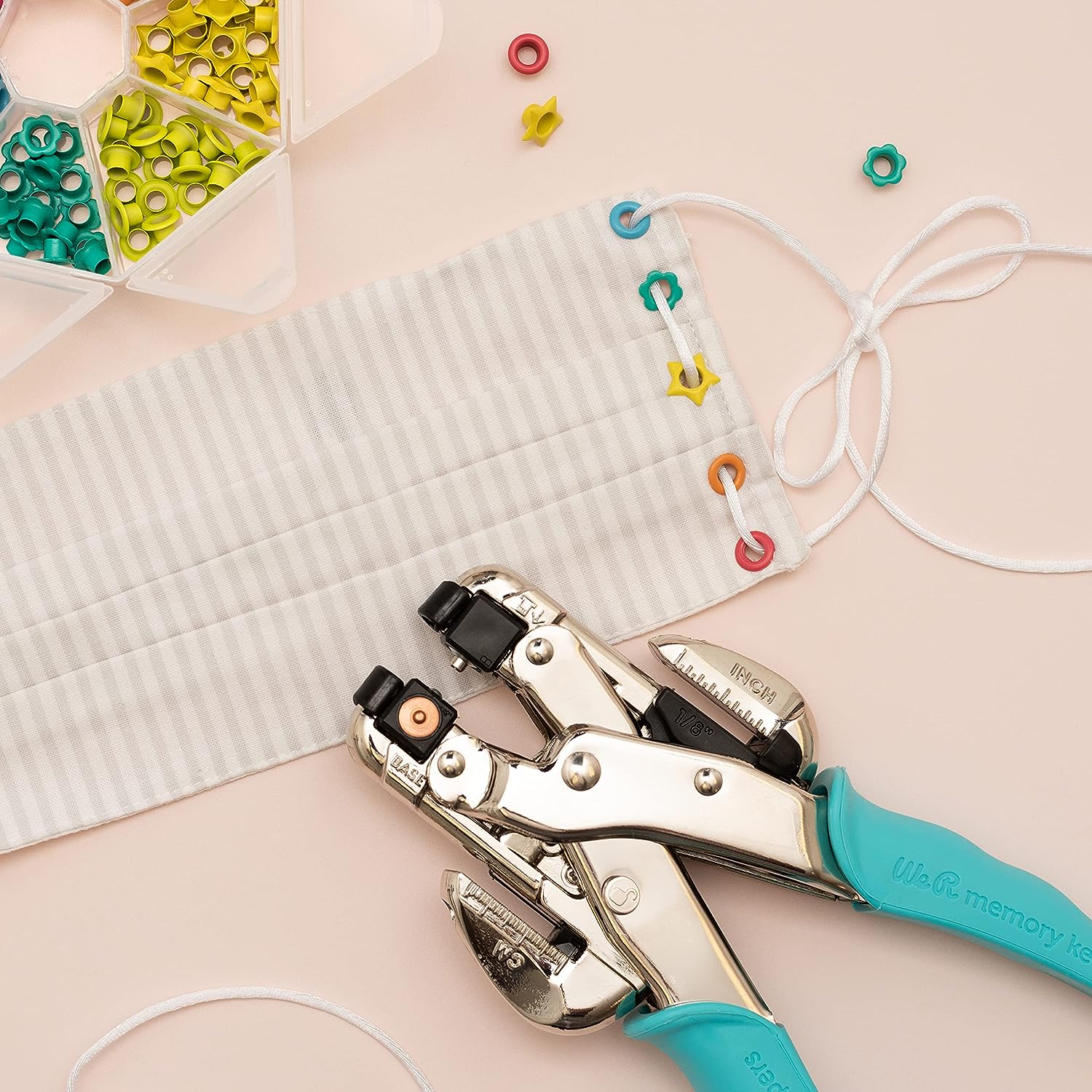 We R Memory Keepers Crop-A-Dile Hole Punch & Eyelet Setter - Image 3